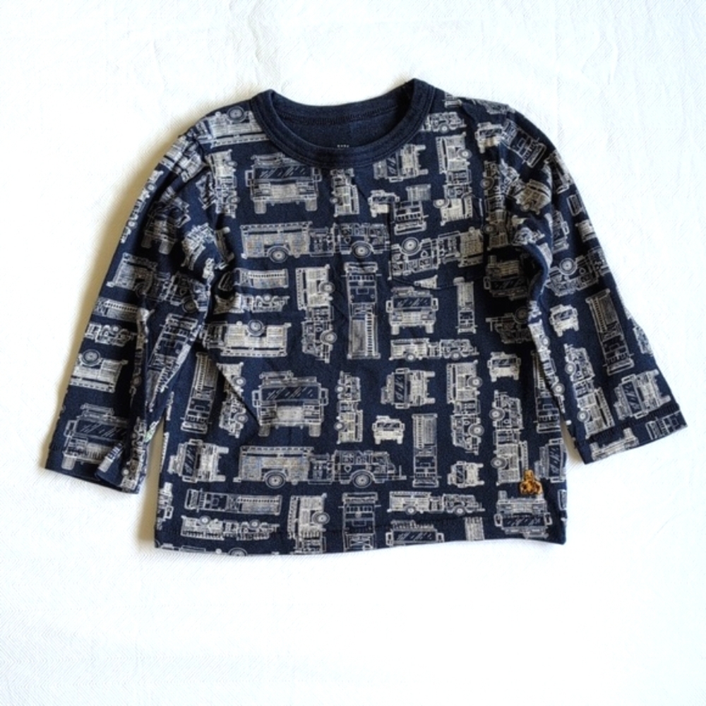 babyGap navy blue firetruck cotton pocket long sleeve shirt 18-24 months baby